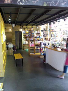 南充及周邊地區專業鞋店展柜生產與制作——以高坪區聯創展示制品廠為例